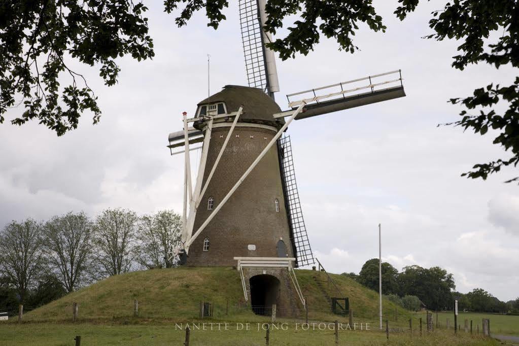 Hotel Herberg De Gouden Leeuw Bronkhorst Exterior foto